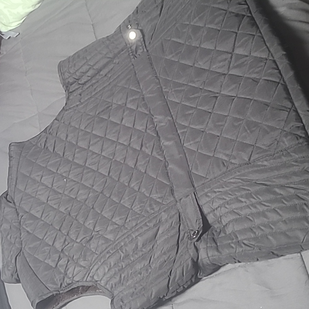 Vest - Picture 3 of 3